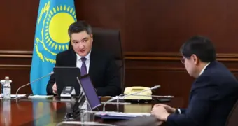 Врач, который принял 1 442 пациента за день и лечение умерших: шокирующая реальность ФСМС - Бектенов принял решение