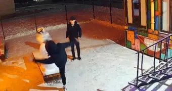 Дикари в городе! Подростки «обезглавили» снеговика в Актау