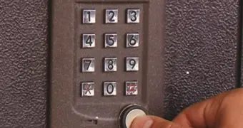 Казахстанцы против домофонных компаний: кто на самом деле должен платить