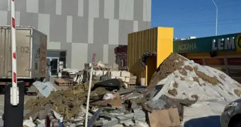 Владелец ТЦ «Жігер» в Актау оштрафован за строительный мусор