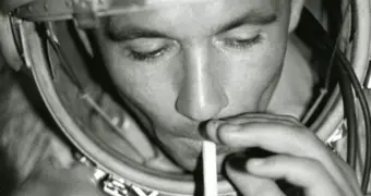 Космонавт рассказал о курении в космосе