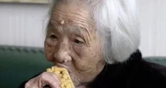 Дочь 101-летней женщины назвала вредные секреты ее долголетия