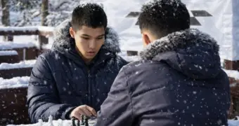 В долгий ящик: почему бесплатные шахматы для детей «заморозили» в Актау