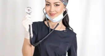 Оказавшаяся на борту врач спасла пассажирку рейса Актау – Астана