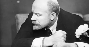 «Лечили непрерывно»: врачи раскрыли тайну смертельной болезни Ленина