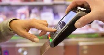 Казахстан меняет правила: POS-терминалы станут полноценными кассами