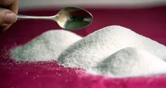 Сахарный кризис шагает по Казахстану: новые правила ставят отрасль на паузу