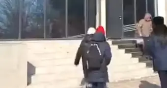 Избил девочку в ТЦ: мать оскандалившегося школьника из Актау привлекли к ответственности