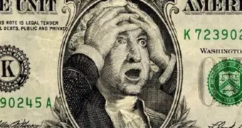 «Только не доллары»: названы самые безопасные способы хранения денег