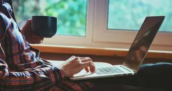 Проверка за полминуты: частный детектив рассказал, как распознать возможную измену супруга