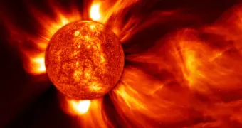 Солнце вышло из-под контроля: серия рекордных вспышек за 48 часов