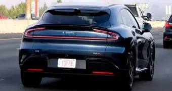 Электромобиль Xiaomi в США, где его ввоз запрещен: как такое оказалось возможным