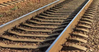 Следовавший в Мангистау поезд насмерть сбил человека