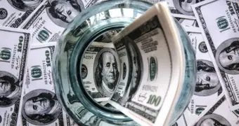 "Банк Лондона" и 20 миллионов долларов на счету: как пенсионерка из Казахстана год ждала свои деньги