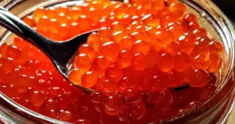 Казахстан возглавил список покупателей красной икры из России