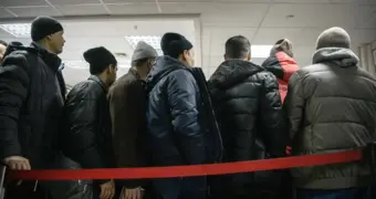 С 1 марта казахстанцы рискуют потерять работу в российских регионах из-за новых правил