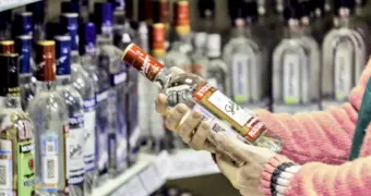 Будут ли в Казахстане продавать алкоголь после 20:00: Бектенов сделал заявление