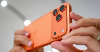 Оранжевый iPhone неожиданно стал символом богатства