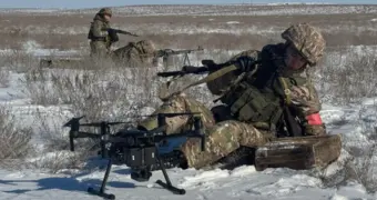 Под грохот выстрелов и шум волн: в Мангистау проходят учения морской пехоты