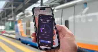 В поездах "Қазақстан темір жолы" и самолетах "Эйр Астана" заработает спутниковый интернет