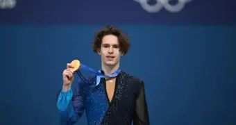 Мишабай покорил лёд: сколько стоит золотой прыжок Михаила Шайдорова