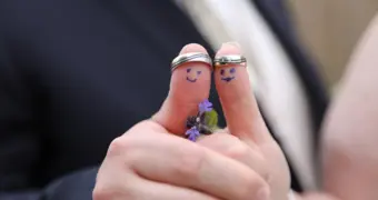 Простыми словами о новом в Конституции: семья и брак