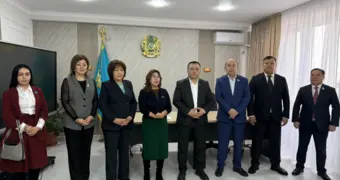 Актауские врачи поддерживают референдум: «Обновление Основного закона — требование времени»