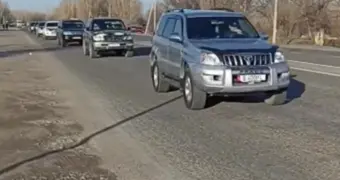 Баклажки на обочинах: теневой рынок ГСМ в Казахстане смеется над Минэнерго