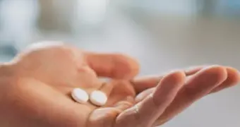 Врач назвал два аптечных лекарства, которые стали «наркотиками»