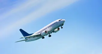 Актауский врач и начальник полиции спасли иностранца на борту самолета