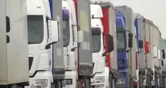 Водители застряли на границе между Казахстаном и Россией