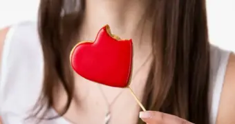 Врач раскрыла скрытых врагов женского сердца