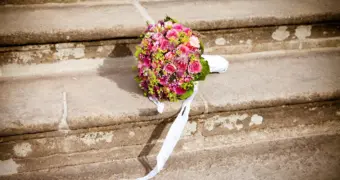 Казахстанка отдала «курьеру» за цветы 7,5 млн тенге