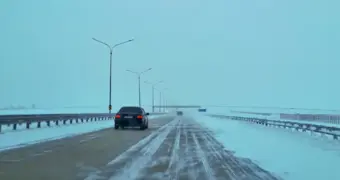 В Мангистау из-за снега закрыли движение на нескольких направлениях
