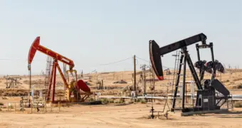 Мировые цены на нефть взлетели из-за войны с Ираном и блокировки судов в Ормузском проливе