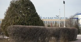 В Актау не убравший вовремя гирлянды подрядчик получил «нагоняй»