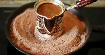 Кофе спасет ваши зубы: новое открытие японских исследователей