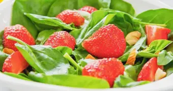 Ученые предупредили о неожиданной опасности трех популярных овощей и фруктов