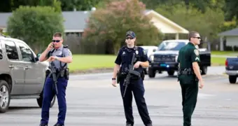 Отцу грозит 180 лет тюрьмы за стрельбу сына в школе