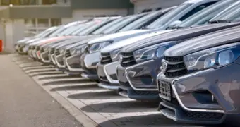 Дорогая моя Lada: Казахстан вводит налог на российское происхождение автомобилей и «убивает» рынок