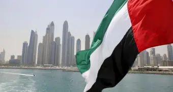 В Абу-Даби дрон ударил по одному из крупнейших нефтезаводов в мире (видео)