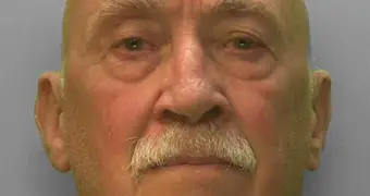 77-летнего врача посадили в тюрьму за «лечение» пациентки сексом