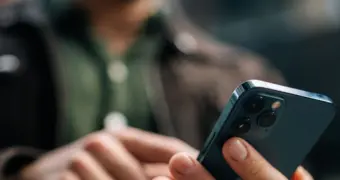Стало известно, как мошенники превращают iPhone в «кирпич» через Telegram