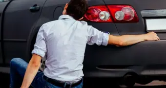 Настойчивость победила: мужчина сдал теоретический экзамен на права со 139-й попытки