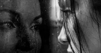 Почему ночью нельзя смотреть на себя в зеркало