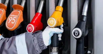 Максимальная цена АИ-92 названа: чего ждать водителям и регионам Казахстана