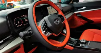 Новый автомобиль, новые риски: почему «аромат нового авто» может быть опасен