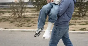 Ребёнок получил травму в игровом центре Актау - кто виноват?