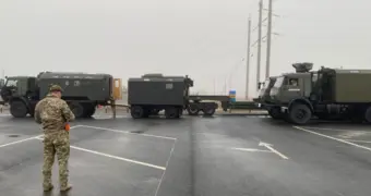 Армия стягивает силы к крупнейшему месторождению Казахстана