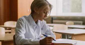Десятки школ Таллина хотят вернуть русскоязычных учителей